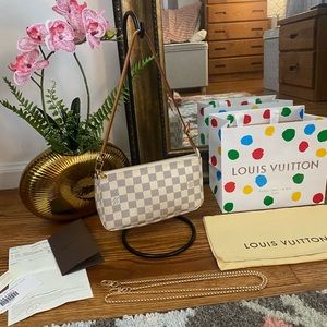🌻Louis Vuitton Damier Azur Pochette 🌻